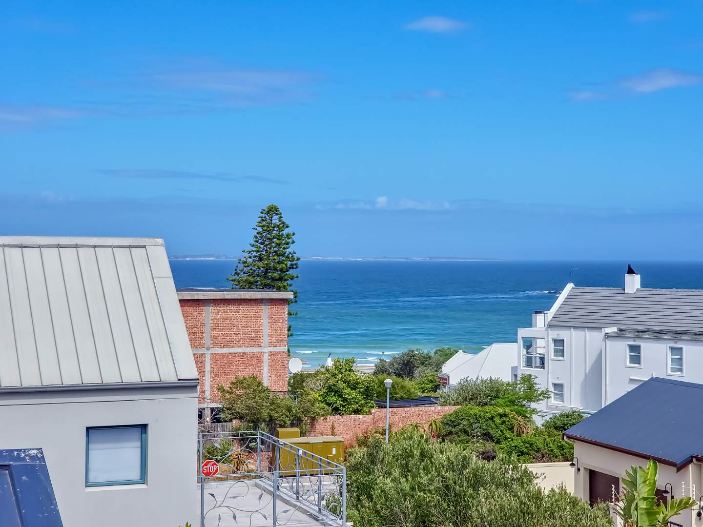 4 Bedroom Property for Sale in Bloubergstrand Western Cape